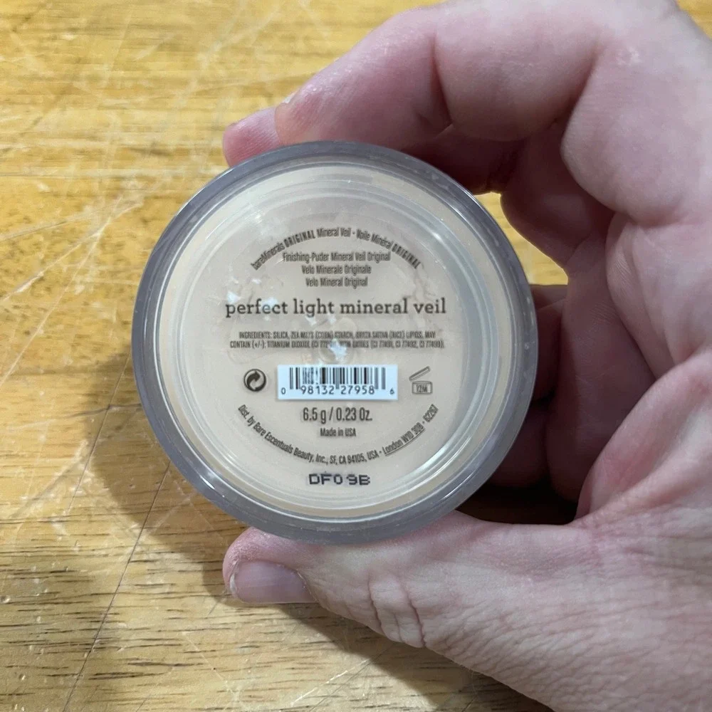 bareMinerals Perfect Light Mineral Veil Finishing Powder 6.5g Red‎ Holiday Cap